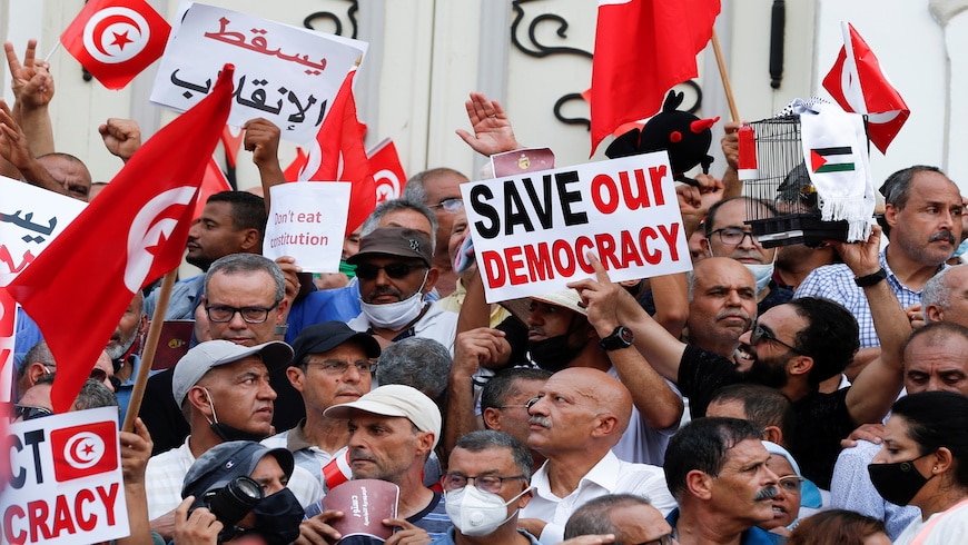 Journalists in Tunis, Tunisia, protest over press freedom