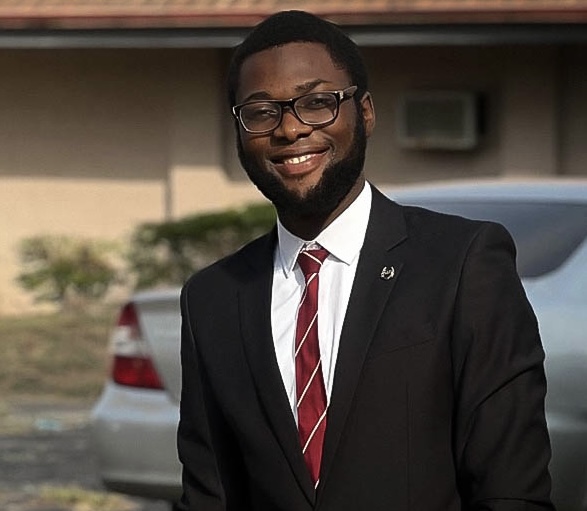Young blind man bags master’s degree in Law, achieves dream of becoming a lawyer